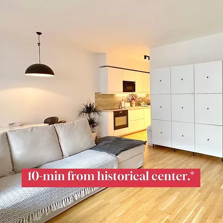 With Free Parking In Apartment Prague